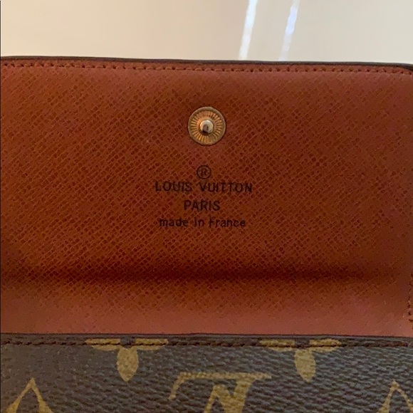 Louis Vuitton Wallet - Picture 3 of 8